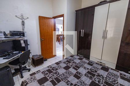 Casa à venda com 422m², 5 quartos e 2 vagas Casa à venda com 422m², 5 quartos e 2 vagasQuarto 4