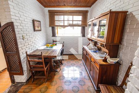 Casa à venda com 422m², 5 quartos e 2 vagas Casa à venda com 422m², 5 quartos e 2 vagasSala de jantar