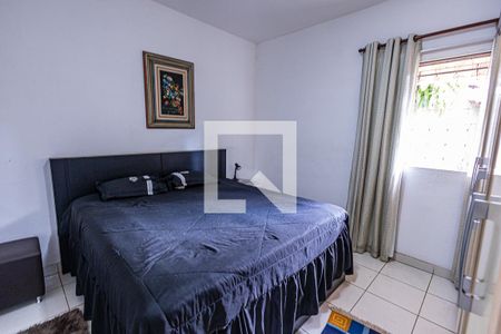 Casa à venda com 422m², 5 quartos e 2 vagas Casa à venda com 422m², 5 quartos e 2 vagasQuarto 5