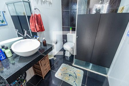 Casa à venda com 422m², 5 quartos e 2 vagas Casa à venda com 422m², 5 quartos e 2 vagasBanheiro 4