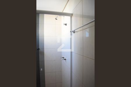 Banheiro de apartamento para alugar com 1 quarto, 34m² em Centro, Curitiba