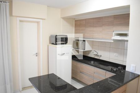 Cozinha de apartamento para alugar com 1 quarto, 34m² em Centro, Curitiba