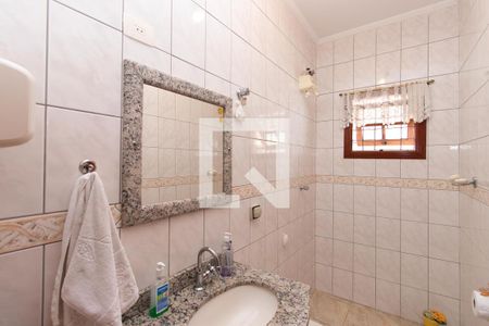 Banheiro Social de casa para alugar com 4 quartos, 248m² em Vila Nivi, São Paulo