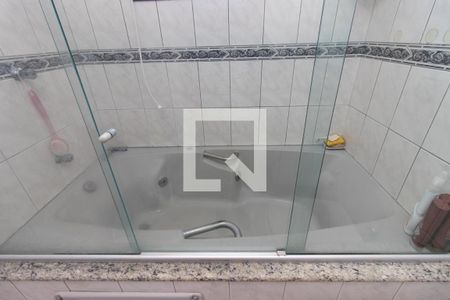 Casa à venda com 248m², 4 quartos e 6 vagas Casa à venda com 248m², 4 quartos e 6 vagasBanheiro da Suíte 1