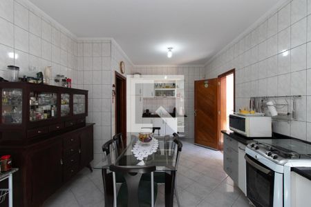 Casa à venda com 248m², 4 quartos e 6 vagas Casa à venda com 248m², 4 quartos e 6 vagasCozinha