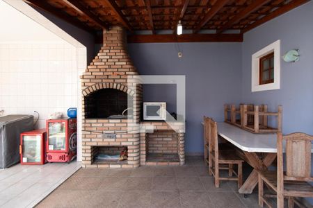 Casa à venda com 248m², 4 quartos e 6 vagas Casa à venda com 248m², 4 quartos e 6 vagasÁrea Gourmet