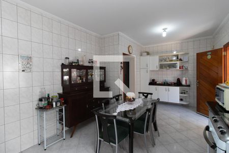 Casa à venda com 248m², 4 quartos e 6 vagas Casa à venda com 248m², 4 quartos e 6 vagasCozinha