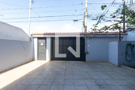 Casa à venda com 248m², 4 quartos e 6 vagas Casa à venda com 248m², 4 quartos e 6 vagasGaragem