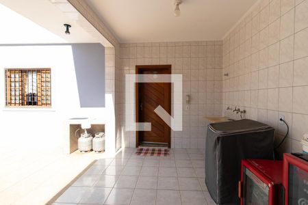 Casa à venda com 248m², 4 quartos e 6 vagas Casa à venda com 248m², 4 quartos e 6 vagasÁrea de Serviço