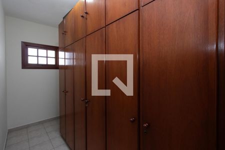 Casa à venda com 248m², 4 quartos e 6 vagas Casa à venda com 248m², 4 quartos e 6 vagasCloset da suíte 1