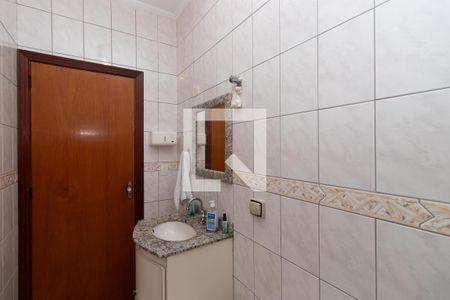 Banheiro Social de casa à venda com 4 quartos, 248m² em Vila Nivi, São Paulo