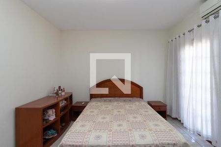 Quarto Suíte 1 de casa à venda com 4 quartos, 248m² em Vila Nivi, São Paulo