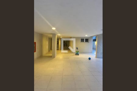 Apartamento à venda com 81m², 2 quartos e 1 vaga Apartamento à venda com 81m², 2 quartos e 1 vagaÁrea Comum - Playground