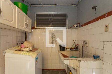 Casa à venda com 85m², 2 quartos e 2 vagasArea de Serviços