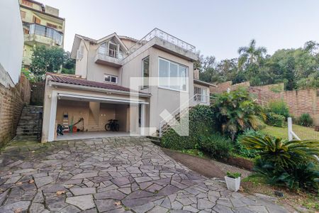 Casa à venda com 285m², 3 quartos e 2 vagas Casa à venda com 285m², 3 quartos e 2 vagasQuintal