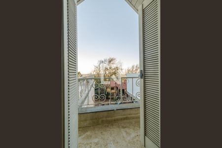 Casa à venda com 285m², 3 quartos e 2 vagas Casa à venda com 285m², 3 quartos e 2 vagasQuarto 2 - Varanda