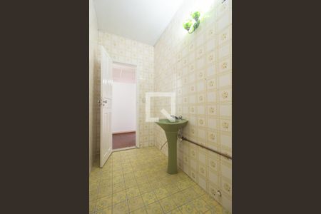 Casa para alugar com 432m², 5 quartos e 8 vagasBanheiro Social 3