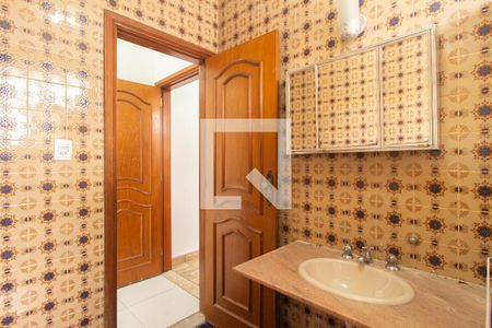 Casa para alugar com 432m², 5 quartos e 8 vagasDetalhe do Banheiro da Suíte