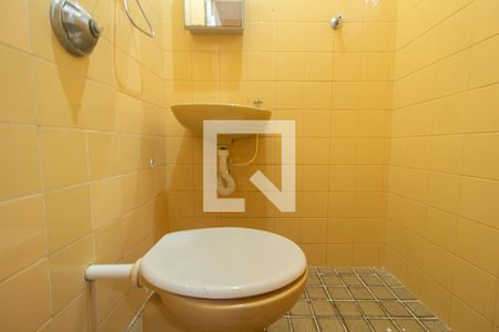 Casa para alugar com 432m², 5 quartos e 8 vagasBanheiro Social 2