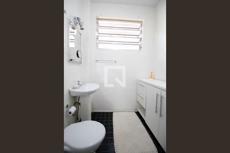 Apartamento para alugar com 110m², 2 quartos e sem vaga Apartamento para alugar com 110m², 2 quartos e sem vagaBanheiro
