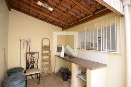 Casa à venda com 138m², 2 quartos e 3 vagasQuintal