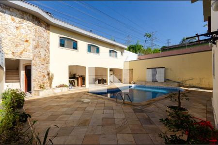 Casa à venda com 520m², 4 quartos e 3 vagasÁrea da piscina