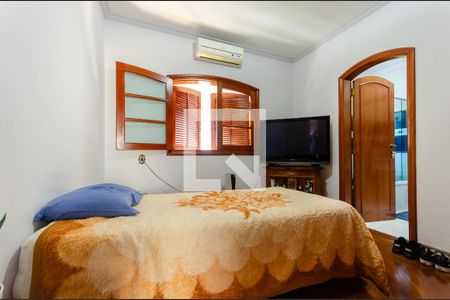 Casa à venda com 520m², 4 quartos e 3 vagasSuíte