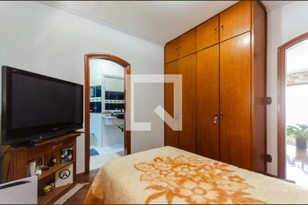 Casa à venda com 520m², 4 quartos e 3 vagasSuíte