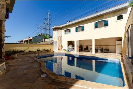 Casa à venda com 520m², 4 quartos e 3 vagasÁrea da piscina