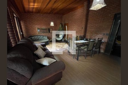 Sala de estar  de casa para alugar com 4 quartos, 250m² em Conjunto Residencial Butantã, São Paulo
