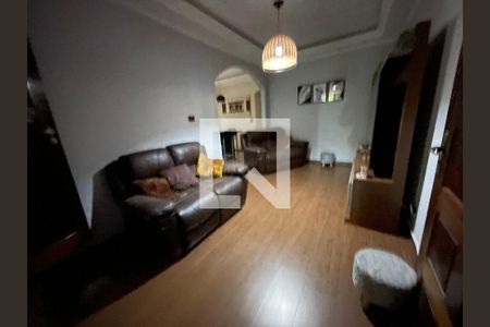 Sala de TV de casa à venda com 4 quartos, 250m² em Conjunto Residencial Butantã, São Paulo