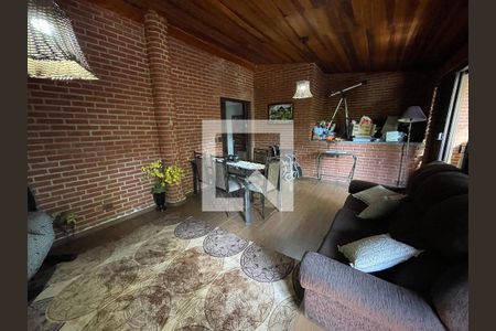 Sala de estar  de casa à venda com 4 quartos, 250m² em Conjunto Residencial Butantã, São Paulo