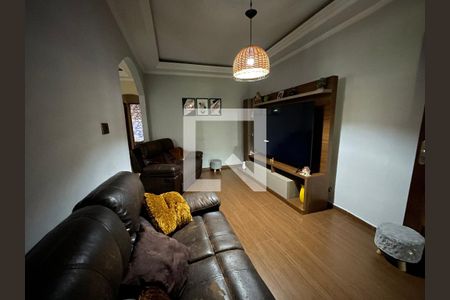 Sala de TV de casa para alugar com 4 quartos, 250m² em Conjunto Residencial Butantã, São Paulo