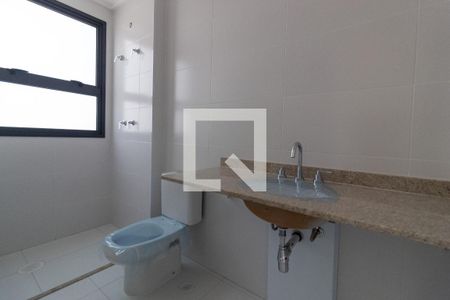 Apartamento à venda com 196m², 3 quartos e 3 vagas Apartamento à venda com 196m², 3 quartos e 3 vagasBanheiro da Suíte 2