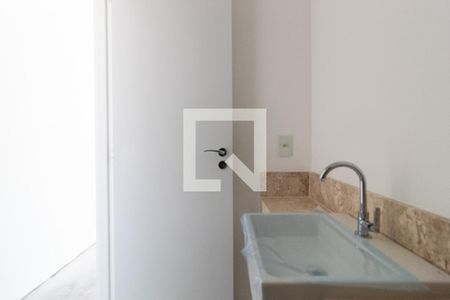 Apartamento à venda com 196m², 3 quartos e 3 vagas Apartamento à venda com 196m², 3 quartos e 3 vagas Lavabo