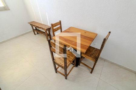 Sala de apartamento para alugar com 2 quartos, 42m² em Campo Grande, Rio de Janeiro