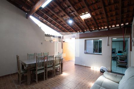 Casa à venda com 150m², 3 quartos e 4 vagasÁrea de lazer