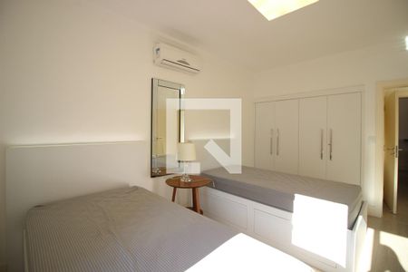 Quarto 1 de apartamento à venda com 2 quartos, 100m² em Cerqueira César, São Paulo