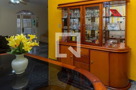 Sala de casa de condomínio à venda com 6 quartos, 294m² em Taquara, Rio de Janeiro