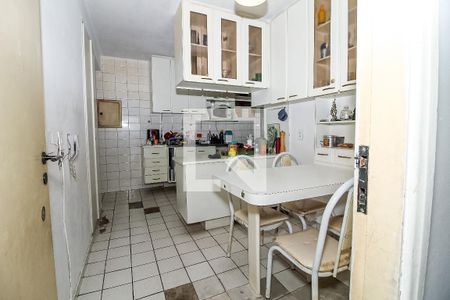 Apartamento à venda com 111m², 3 quartos e 2 vagas Apartamento à venda com 111m², 3 quartos e 2 vagasCozinha