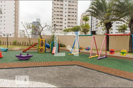 Apartamento à venda com 111m², 3 quartos e 2 vagas Apartamento à venda com 111m², 3 quartos e 2 vagasPlayground