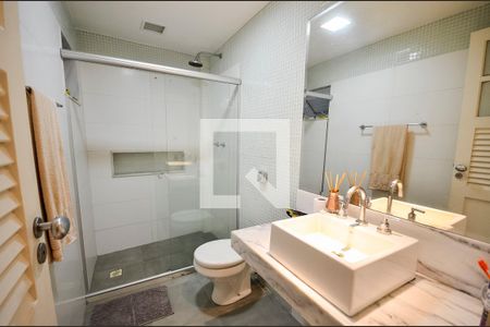 Apartamento à venda com 76m², 2 quartos e sem vagaBanheiro Social