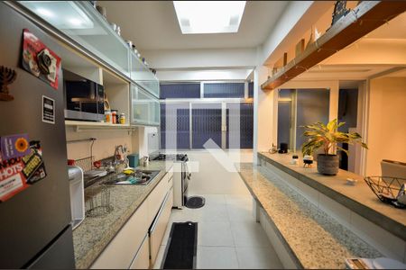 Apartamento à venda com 76m², 2 quartos e sem vagaCozinha