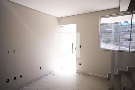 Sala de casa à venda com 2 quartos, 65m² em Céu Azul, Belo Horizonte