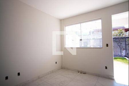 Sala de casa à venda com 3 quartos, 100m² em Céu Azul, Belo Horizonte