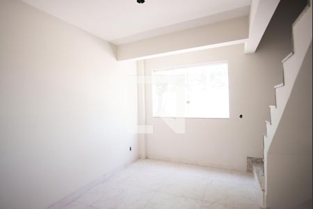 Sala de casa à venda com 2 quartos, 83m² em Céu Azul, Belo Horizonte