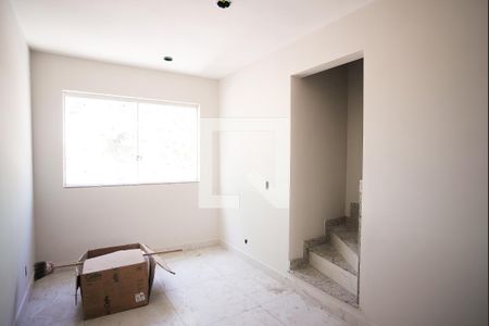 Sala de casa à venda com 2 quartos, 80m² em Céu Azul, Belo Horizonte