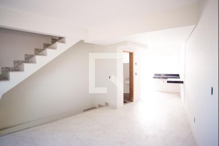 Sala de casa à venda com 2 quartos, 96m² em Céu Azul, Belo Horizonte