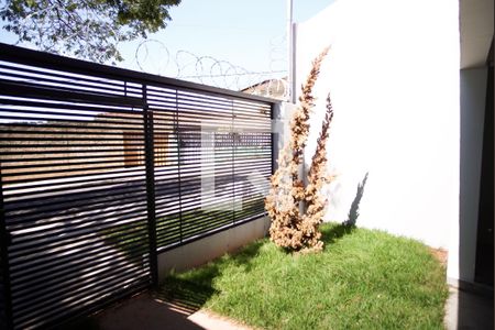 Casa à venda com 96m², 2 quartos e 2 vagas Casa à venda com 96m², 2 quartos e 2 vagasVista