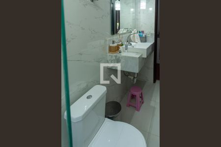 Apartamento para alugar com 70m², 2 quartos e 2 vagasBanheiro social